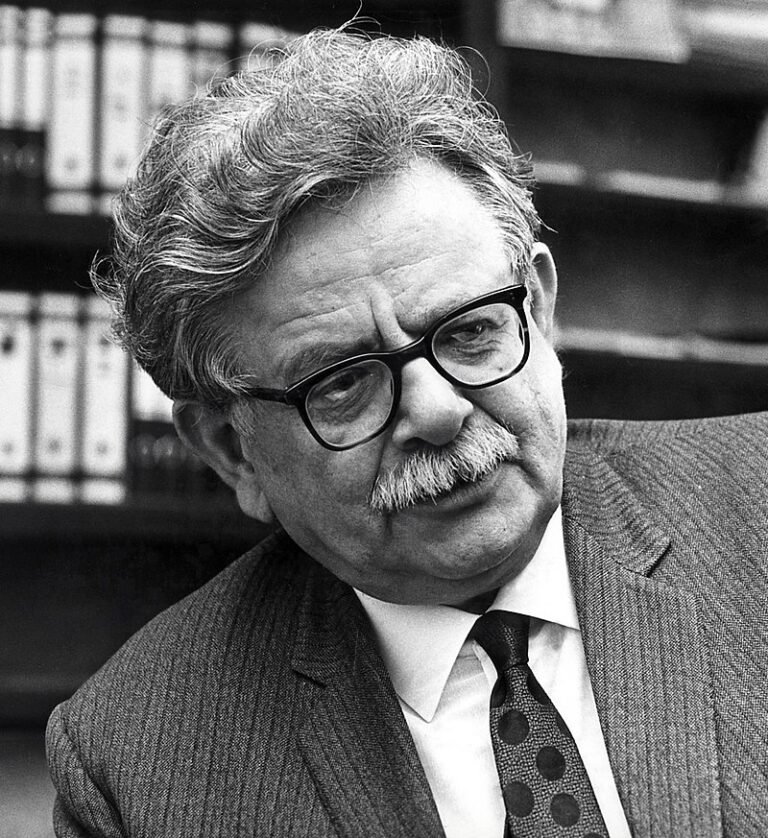 800px-Elias_Canetti_2